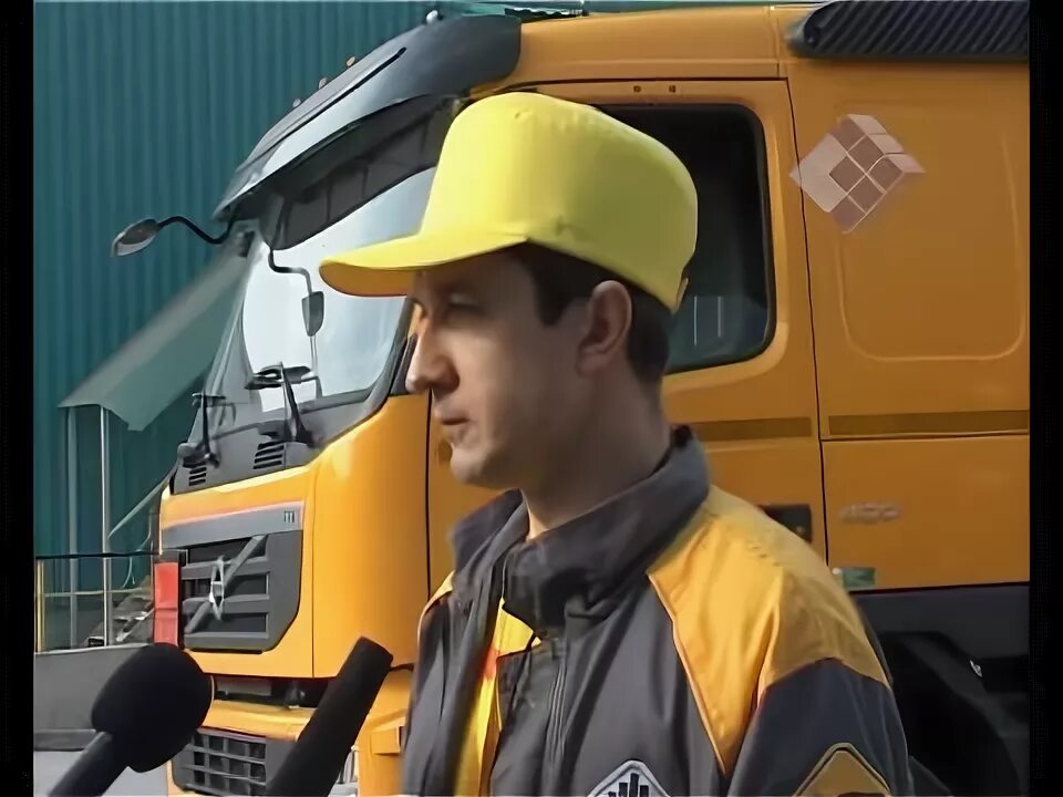 Камаз 65206 бензовоз. Водитель нефтяник. Отзывы роснефть водители. Азс роснефть. Бензовоз дт роснефть.
