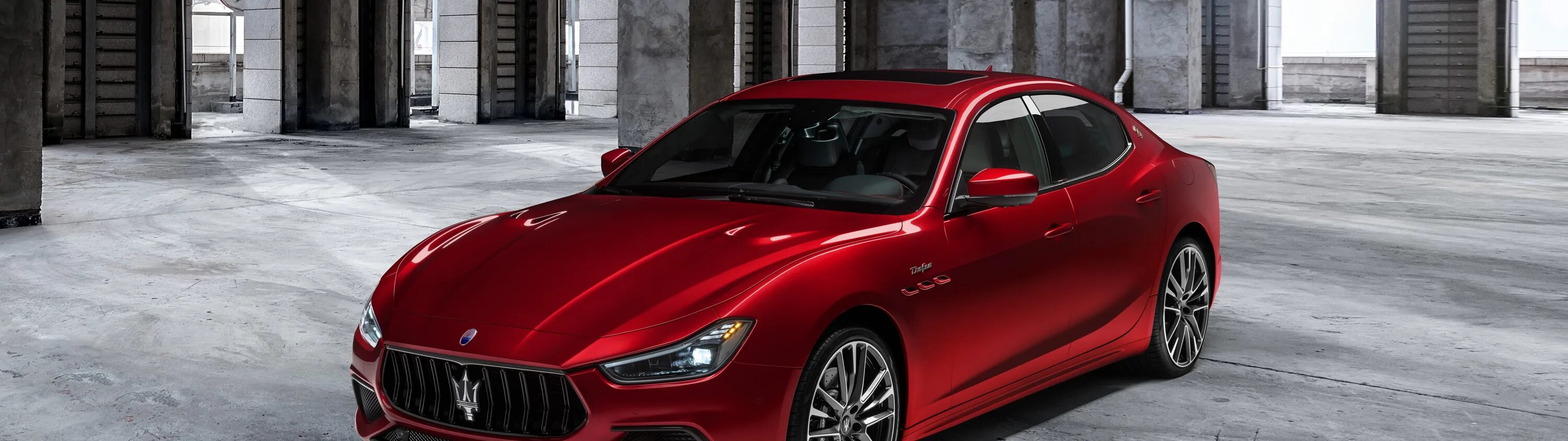 Гибли 2024. Maserati Ghibli 2021. Maserati Ghibli 2020 Red. Maserati Ghibli 2022. Мазерати 2023 седан.