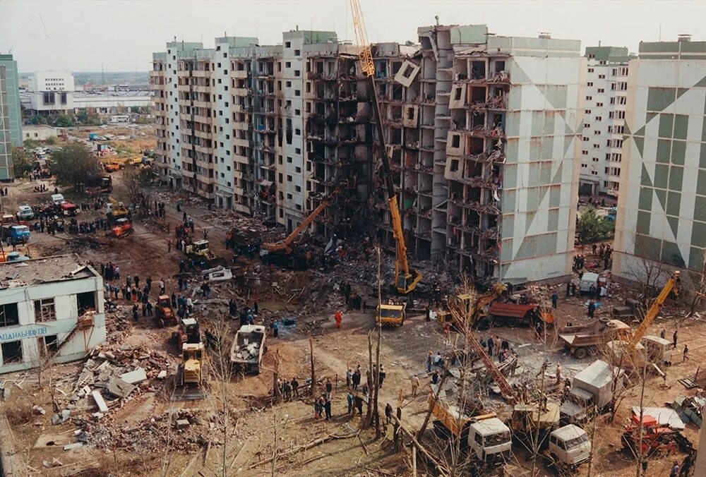 Волгодонск терракт 16. 1999 год в фотографиях. 13 сентября 1999 каширское шоссе. 1999 год в фотографиях. Улица гурьянова 1999.