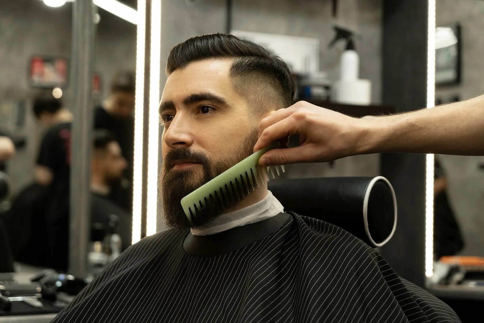 Барбершоп ул победы 7 красный сулин фото Особенности барбершопа Schulz Barbershop в Омске, улица Масленникова, 60 Яндек