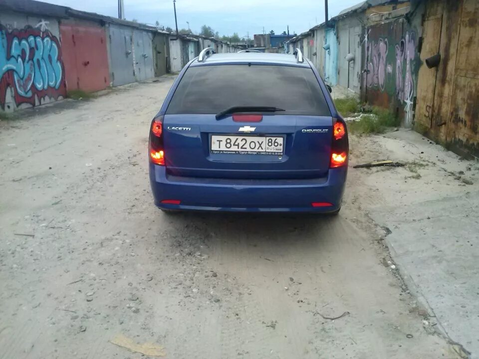 Задние фонари лачетти универсал. Lacetti Tuning задние фара. Лачетти универсал тонировка.