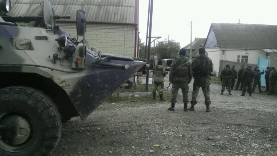 Чп хасавюрт. Балюрт хасавюрт поселок. спецоперация в хасавюрте 2014. омон хасавюрт.