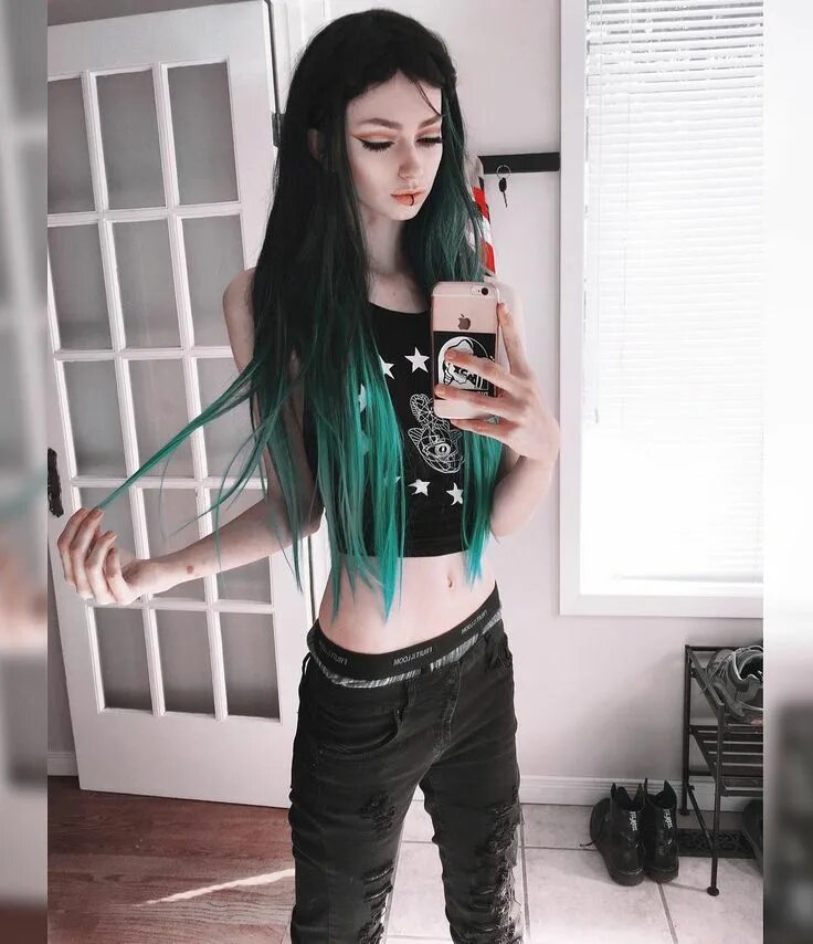 худые мальчики эмо. эмо мальчики милые. худая эмо девочка. тощая эмо. худой эмо.