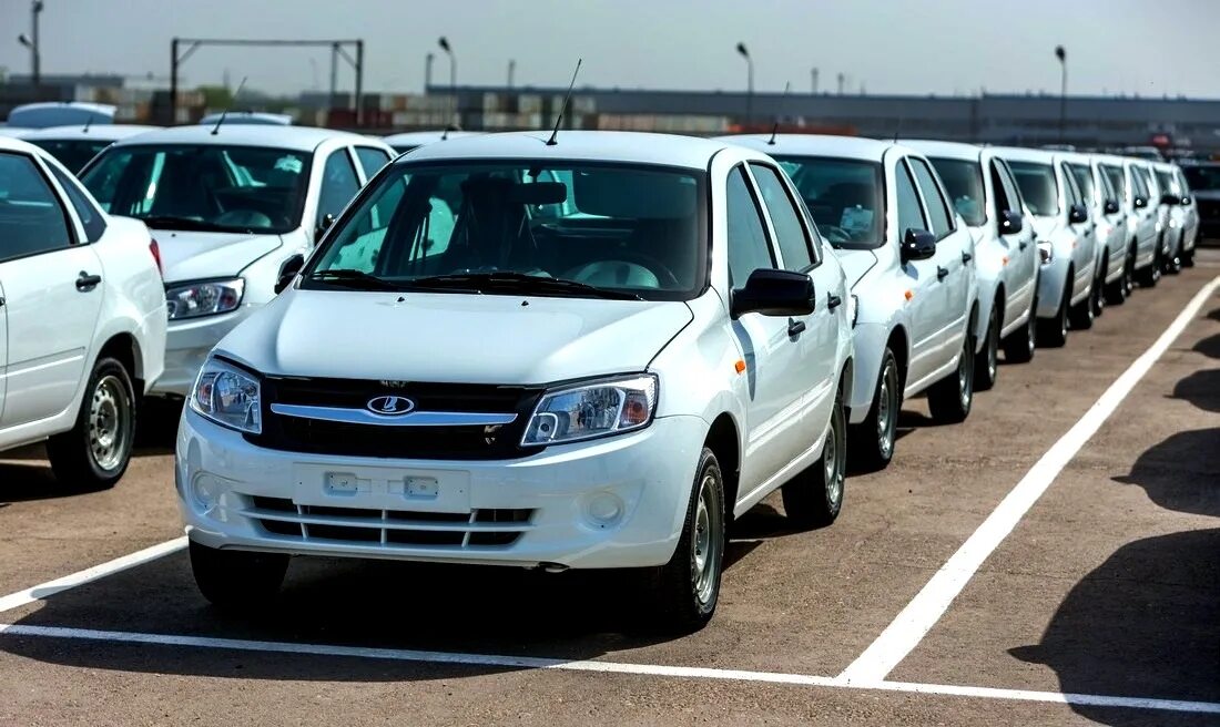 Авто р ф. Автомобили россии. российские иномарки автомобили. легковые машины российские. российская легковушка.
