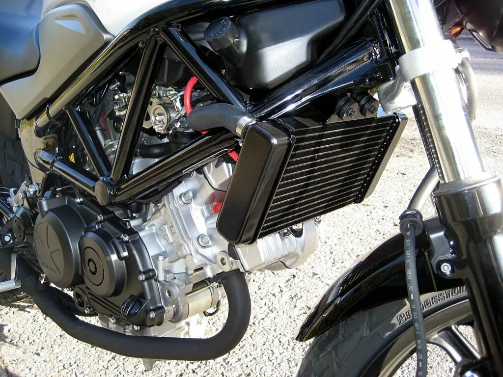 Honda VTR 250. Мотор 250 кубов Хонда водяное охлаждение. Хонда 250 v-Twin. Мото Хонда 400 воздушное охлаждение. Двигатели мотоциклов honda