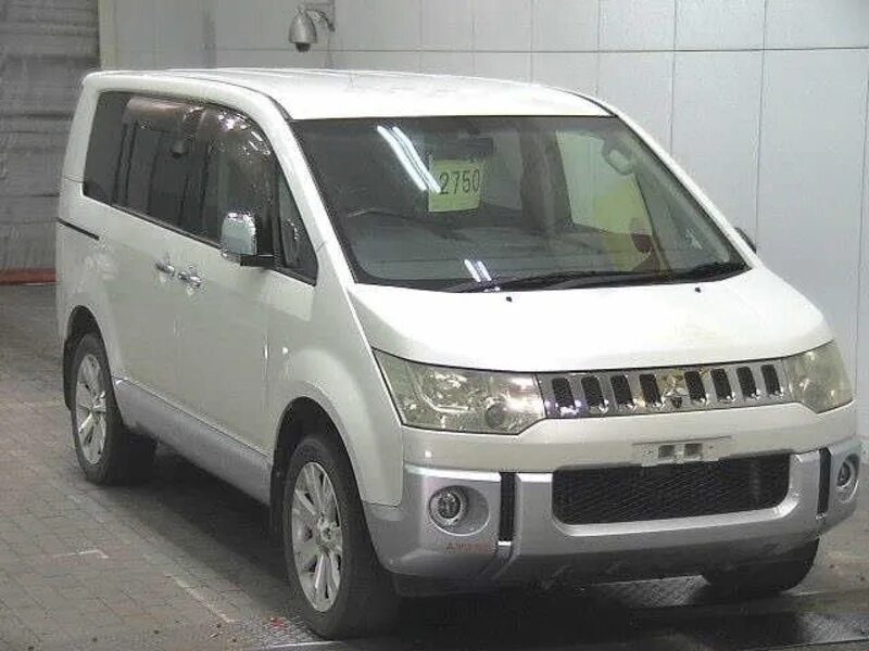 Mitsubishi delica 5d (d5) 2007. Делика д 5 внедорожная решетка радиатора. Mitsubishi минивэн delica. Митсубиши делика д. Delica cv1w.
