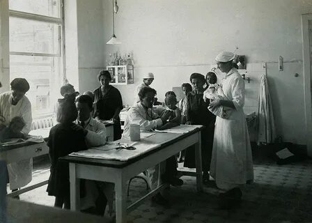 File:University Children