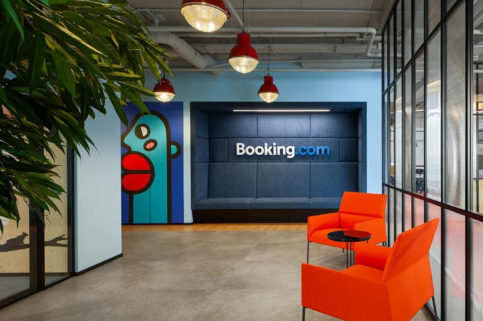 Новый офис букинкома в амстердаме. Easy booking office. Букинг. Booking office предложения. Booking office предложения.