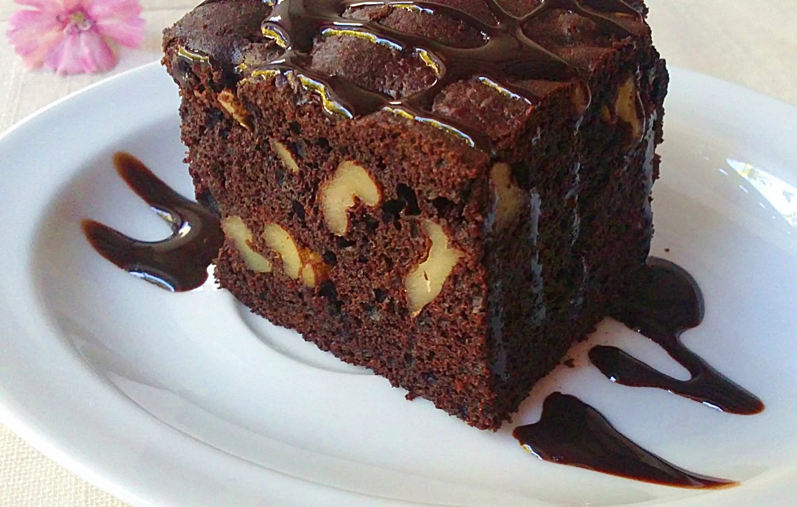 Пошаговый рецепт брауни. Торт Брауни шоколадный. Шоколадное пирожное Брауни. Торт банановый Брауни. Брауни с шоколадом.