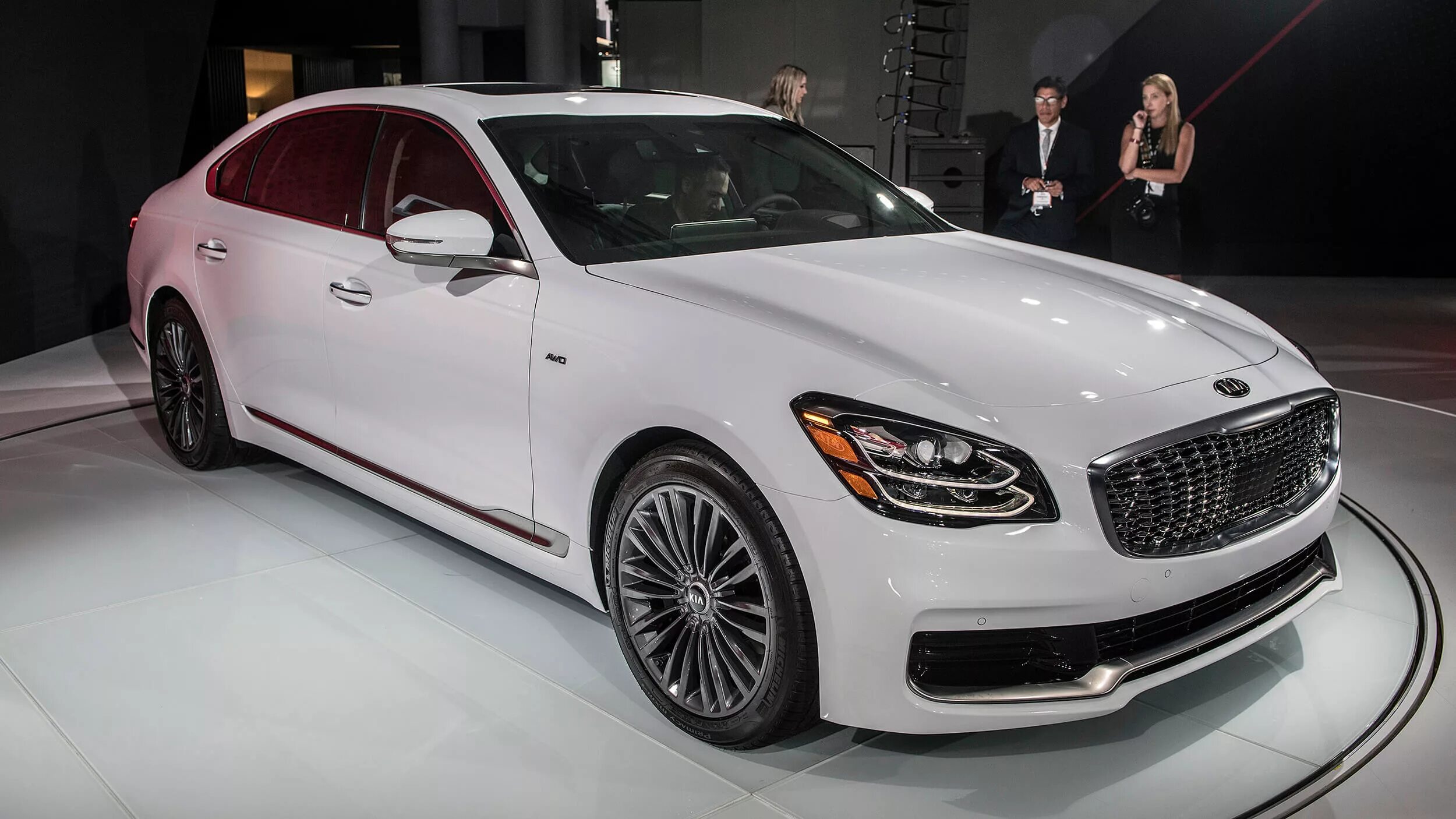 Купить машину 2019 года. Kia Quoris k900. Kia Quoris 900. Седан Kia к900. Kia k900 2020.