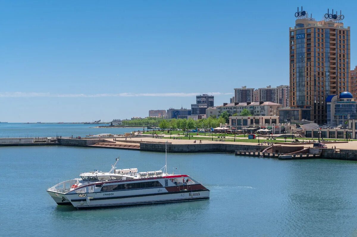 Пассажирский катамаран грифон. Катамаран грифон сочи геленджик. Катамаран грифон сочи геленджик. Комета новороссийск сочи. Катамаран грифон новороссийск сочи.