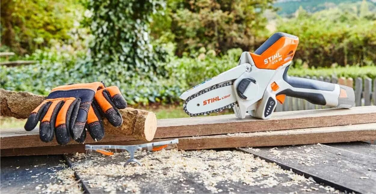 Топ мини цепных пил. Stihl GTA 26. Сучкорез аккумуляторный Stihl GTA 26. Пила цепная аккумуляторная Stihl GTA 26. Stihl GTA 26 И HSA 26.