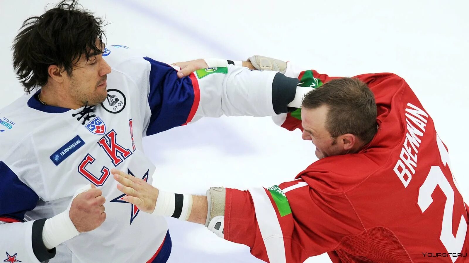 Почему в хоккее драки