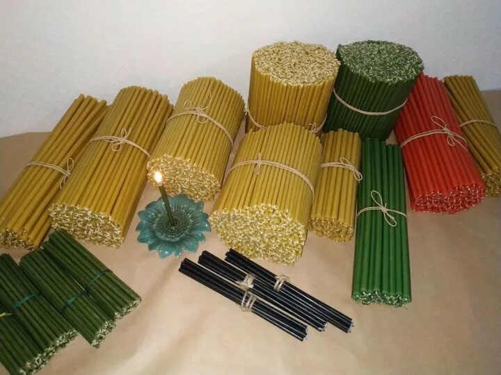 свечи восковые церковные. свечной завод. форма для воска пчелиного. свечи церковные №100 ( 100 упаковок по 2 кг). восковые свечи.