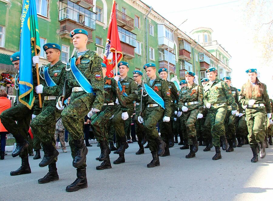 Фото с 9 мая город Полевской. Фото парада в Полевском. Сайт военного клуба
