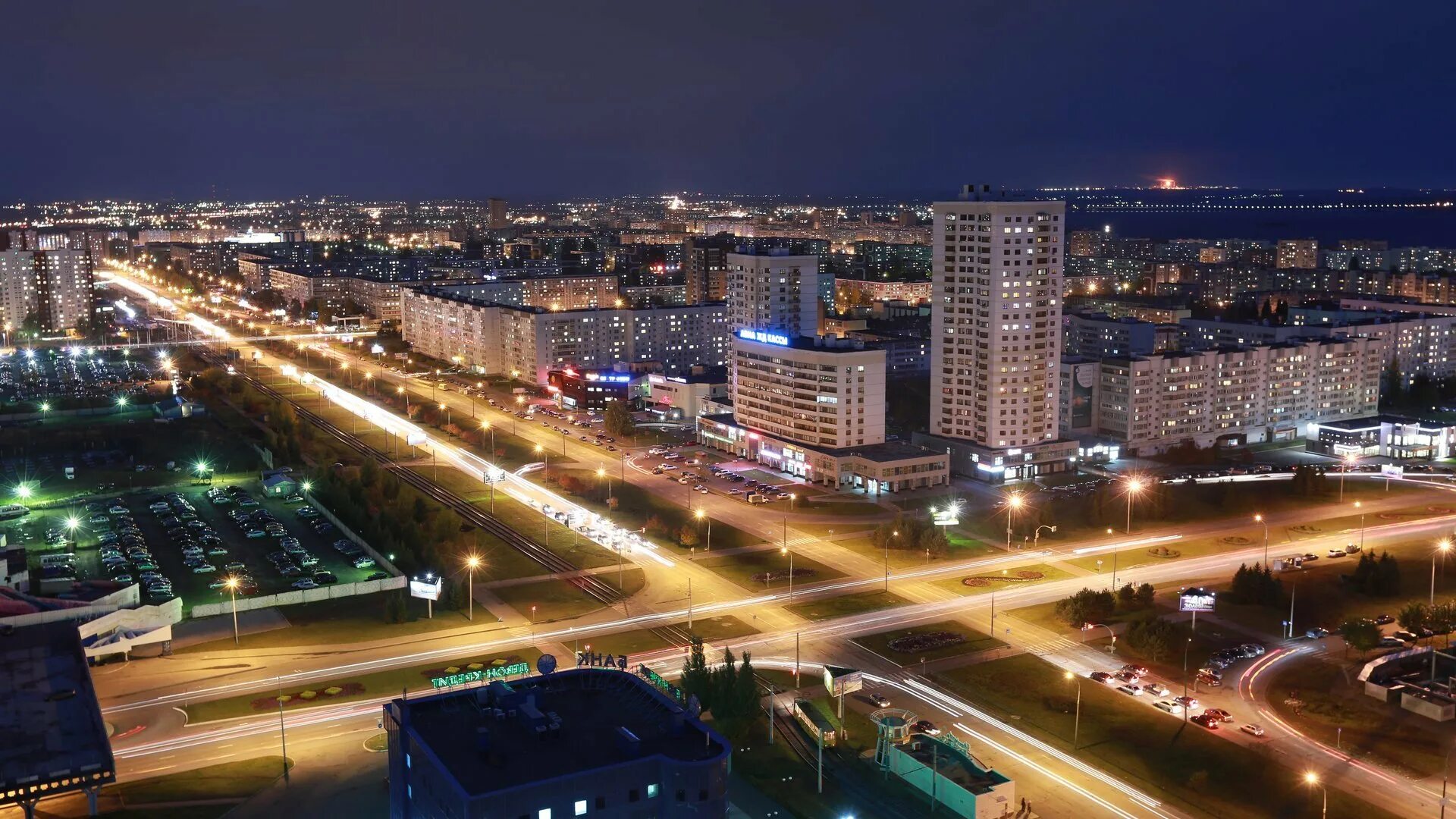 Где делают в набережных челнах. Ночной город Набережные Челны. Челны Набережные Челны. Набережные Челны ночью. Набережные Челны Нижнекамск.