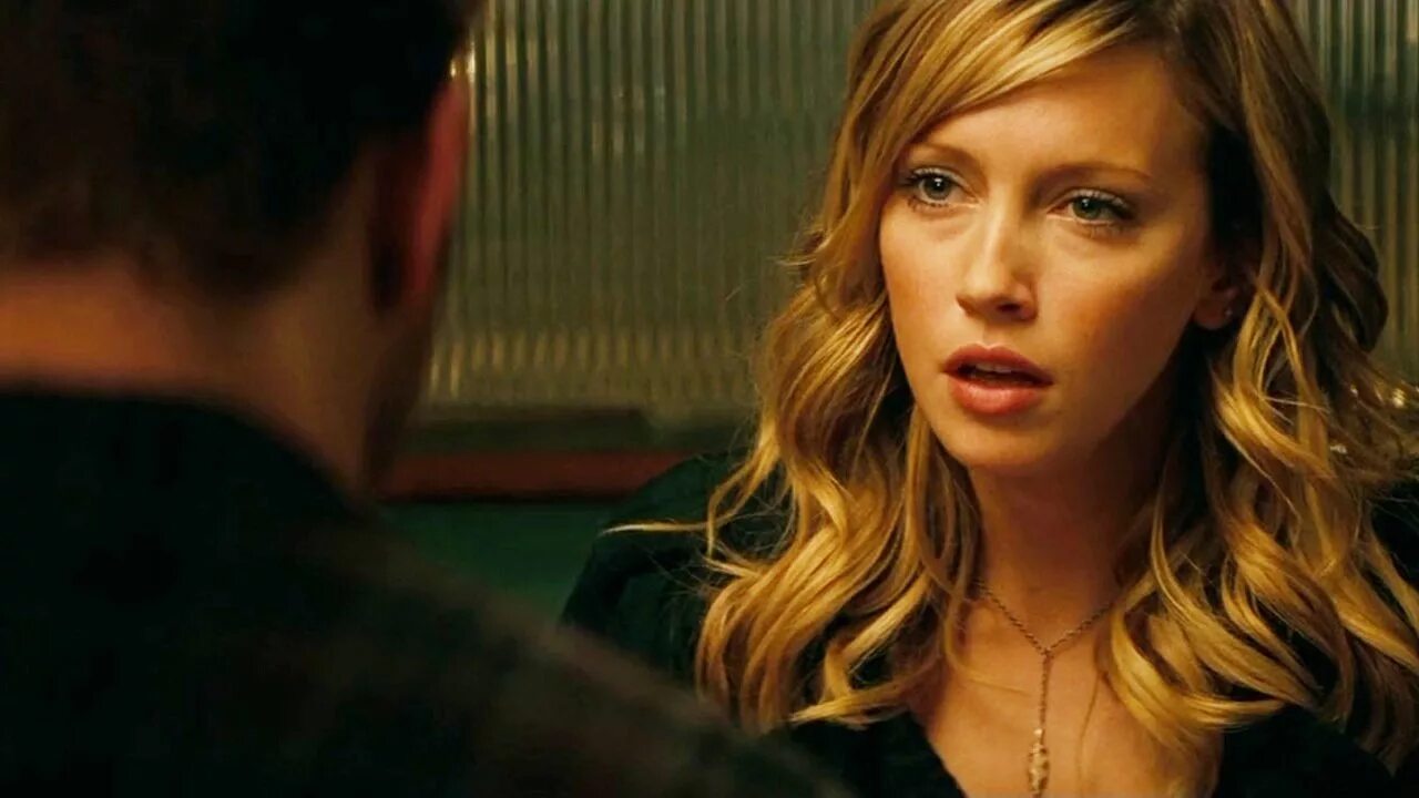 Руни мара кошмар на улице вязов 2010. Кино кошмар на улице вязов 2010. Фредди крюгер на улице вязов 2010. Вязов 2010. 6.