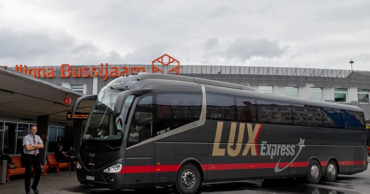 Автобусы петербург таллин. Автобус птк таллин санкт петербург. Lux express автобусы санкт-петербург таллин. Таллин автобус. Автобус спб таллин люкс экспресс.