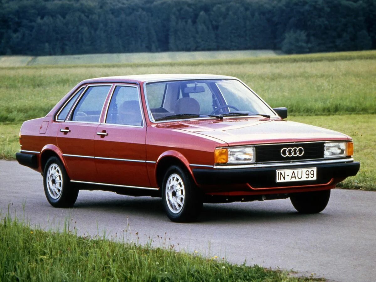 Ауди первого поколения. Ауди 80 b2. Audi 80 б2. Audi 80 b2 седан. Ауди 80 1978.