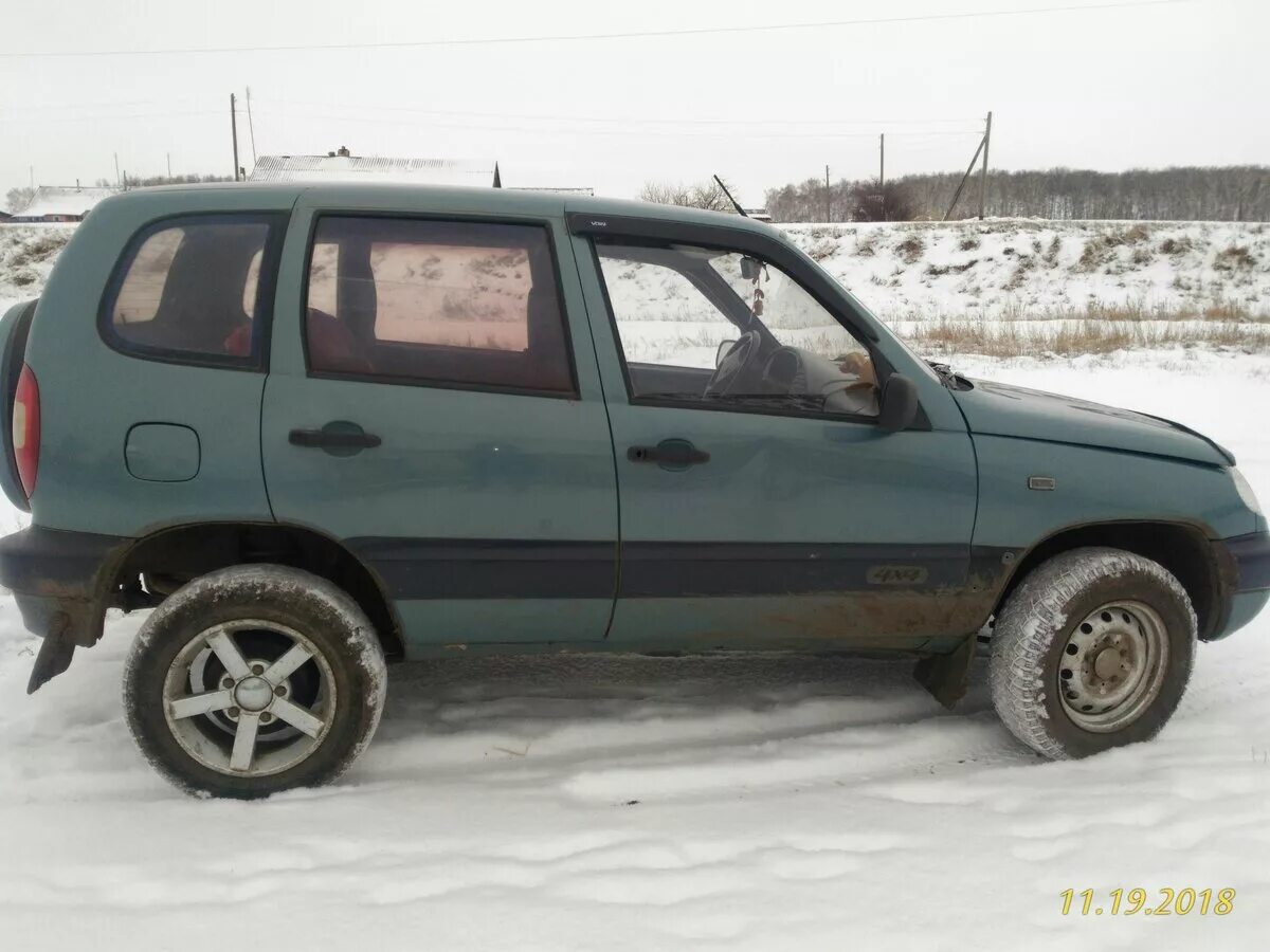 Куплю шевроле омск омская область. Нива 2123 2006г. ВАЗ 2123 зеленый. ВАЗ 2123 зеленый цвет. ВАЗ 2123 2006 год Люкс.