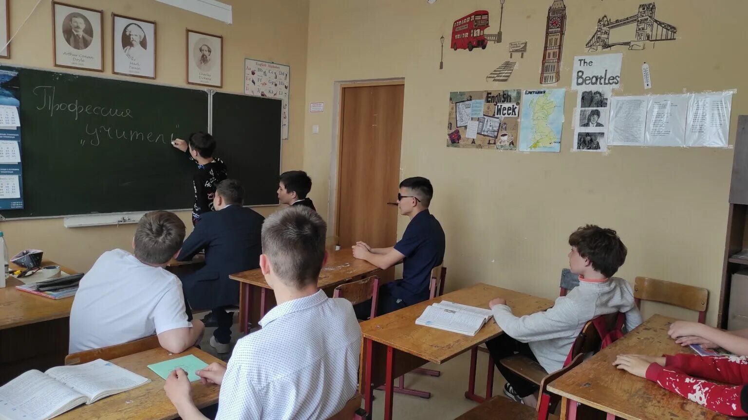 съезжее. большечерниговский район с украинка детский сад. школа гбоу сош оц село. гбоу сош 552. гбоу сош оц с украинка.