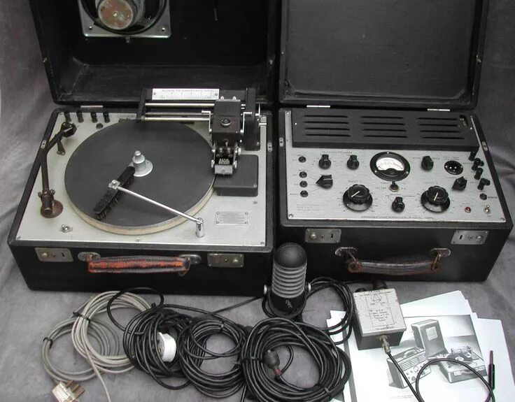 Telefunken аппарат звукозаписи. Аппарат для записи виниловых пластинок. Рекордер для записи пластинок. Рекордер виниловых пластинок. Запись грампластинок