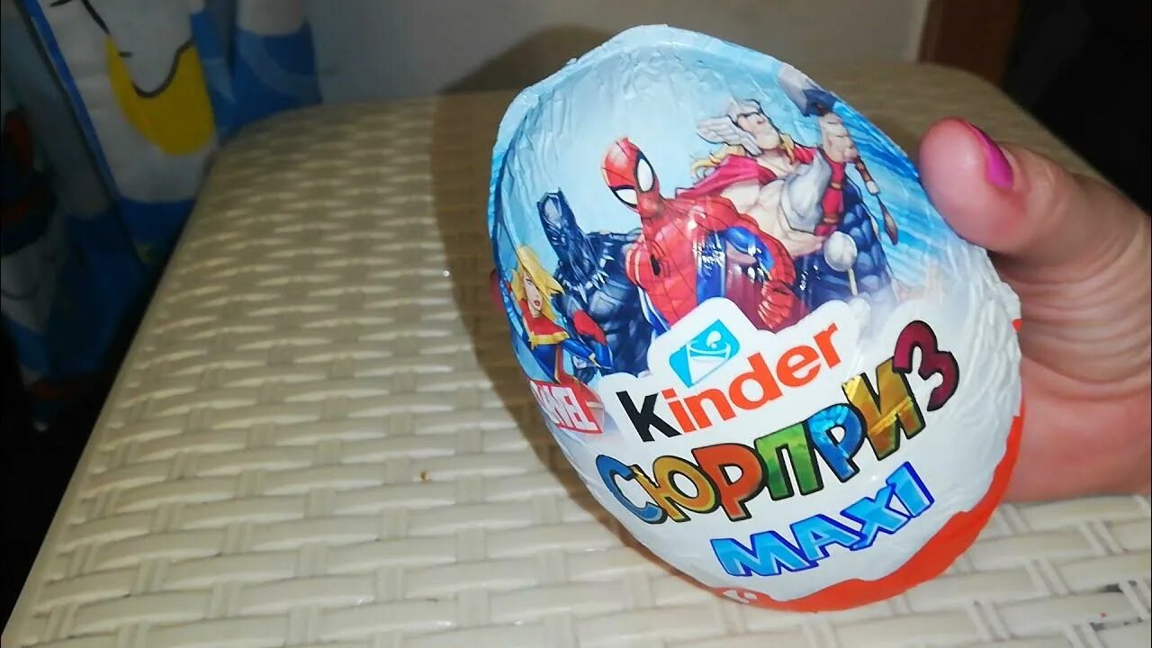 Киндер сюрприз Maxi Марвел. Kinder сюрприз Maxi Marvel. Kinder Maxi Marvel 2021. Киндер макси Марвел 2021 игрушки. Киндер внутри игрушки