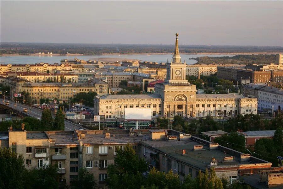 Волгоград исторический центр города. Волгоград вокзал Волга. Волгоград современный. Волгоград виды города. Волгоград полное название