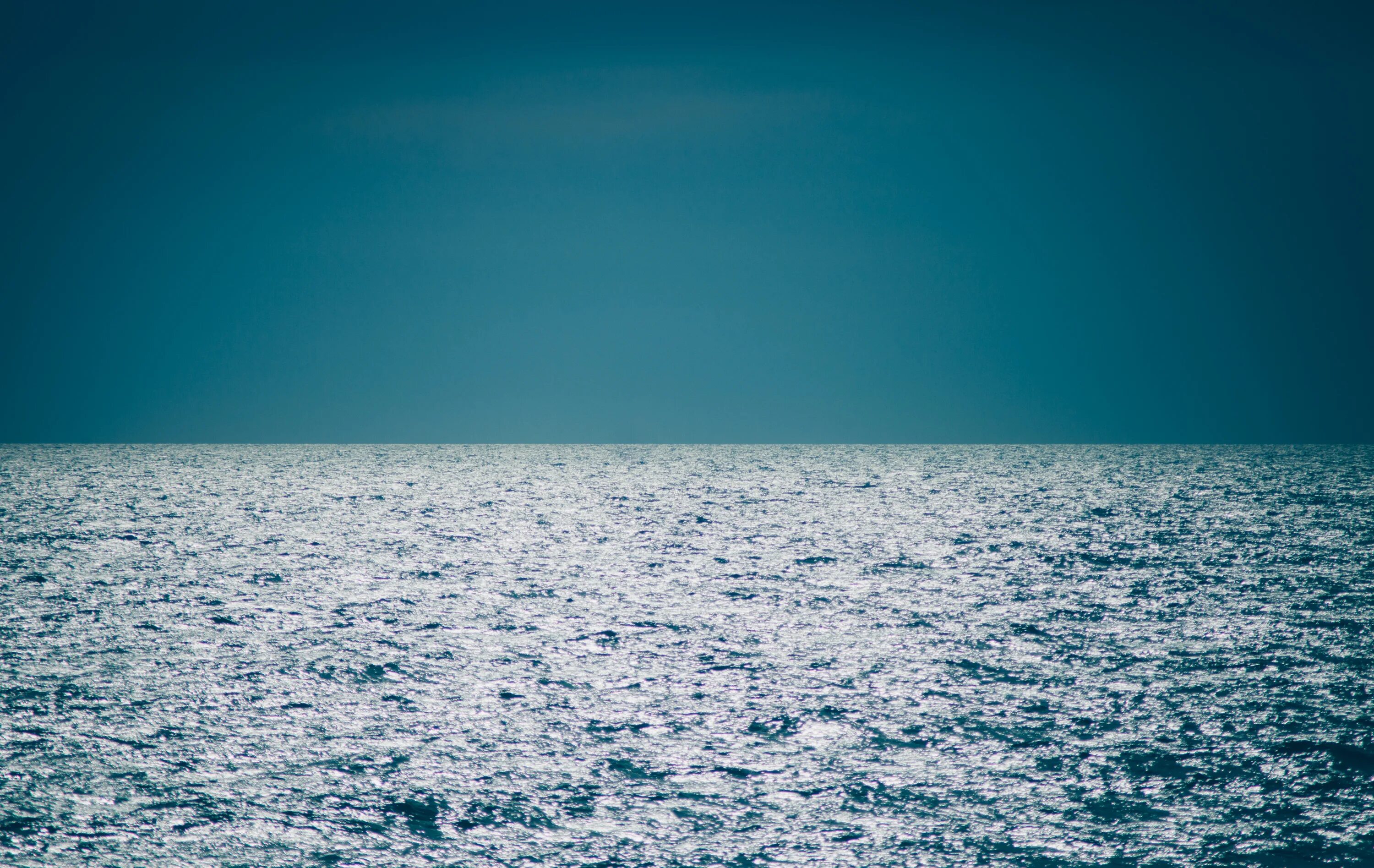 Есть голубое море. Поверхность моря. море океан горизонт. море небо горизонт. вода океан море горизонт.