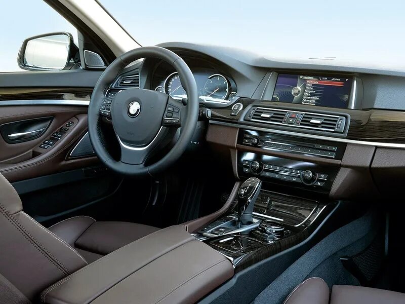 BMW 528i 2013 салон. BMW f11 салон. BMW 5 f10 салон. БМВ 520i салон. Салон пятерки