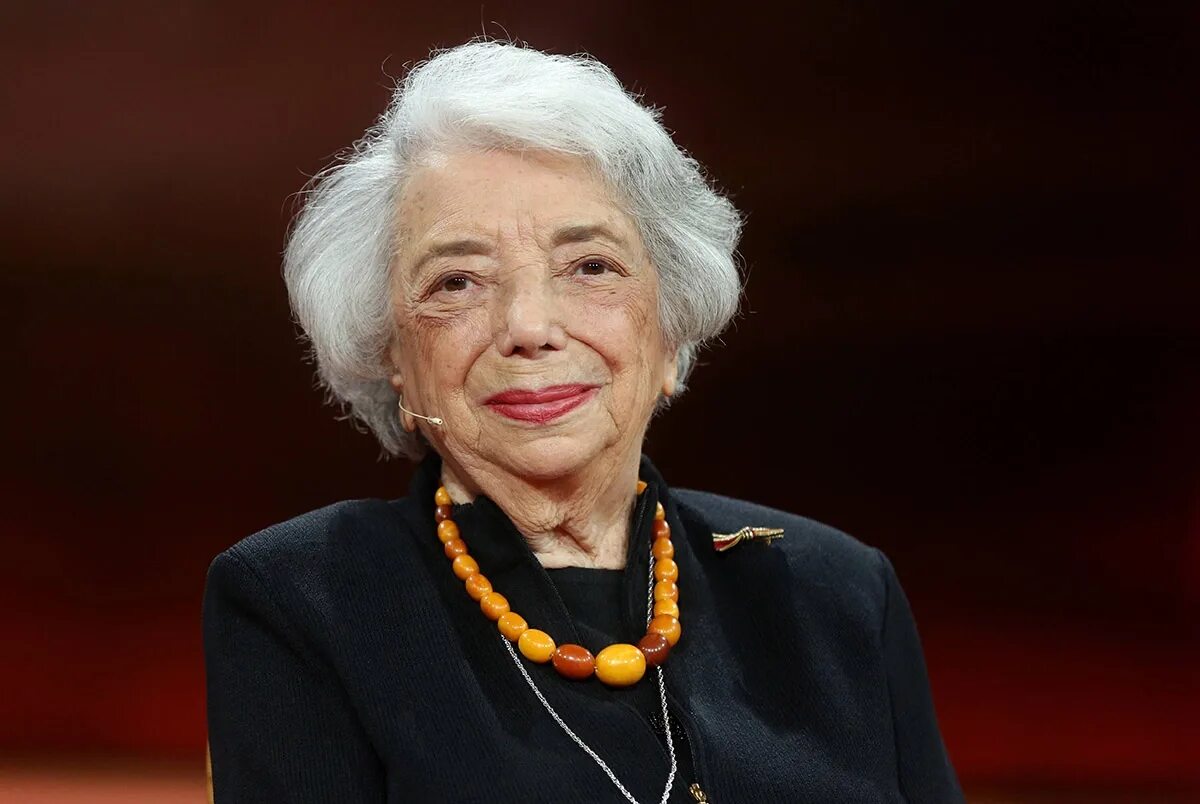 102 года. Бабушка 104 года. Женщина 102 года. Женщина 102 года. Женщина 102 года.