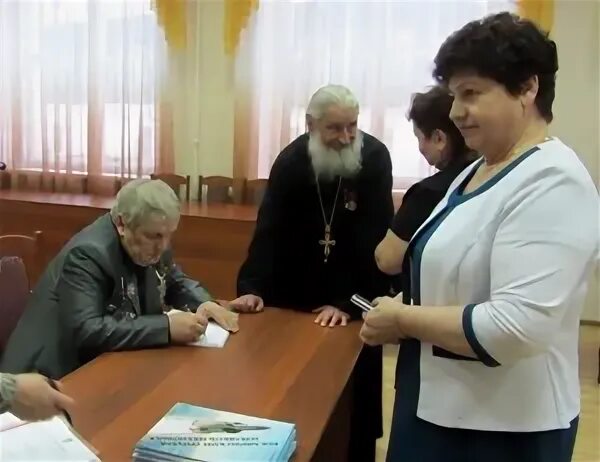 евгений мясников депутат. совет депутатов москва. депутаты муниципалитетов. аппарат совета депутатов муниципального округа ярославский. депутат муниципалитета ярославля евгения мясников.