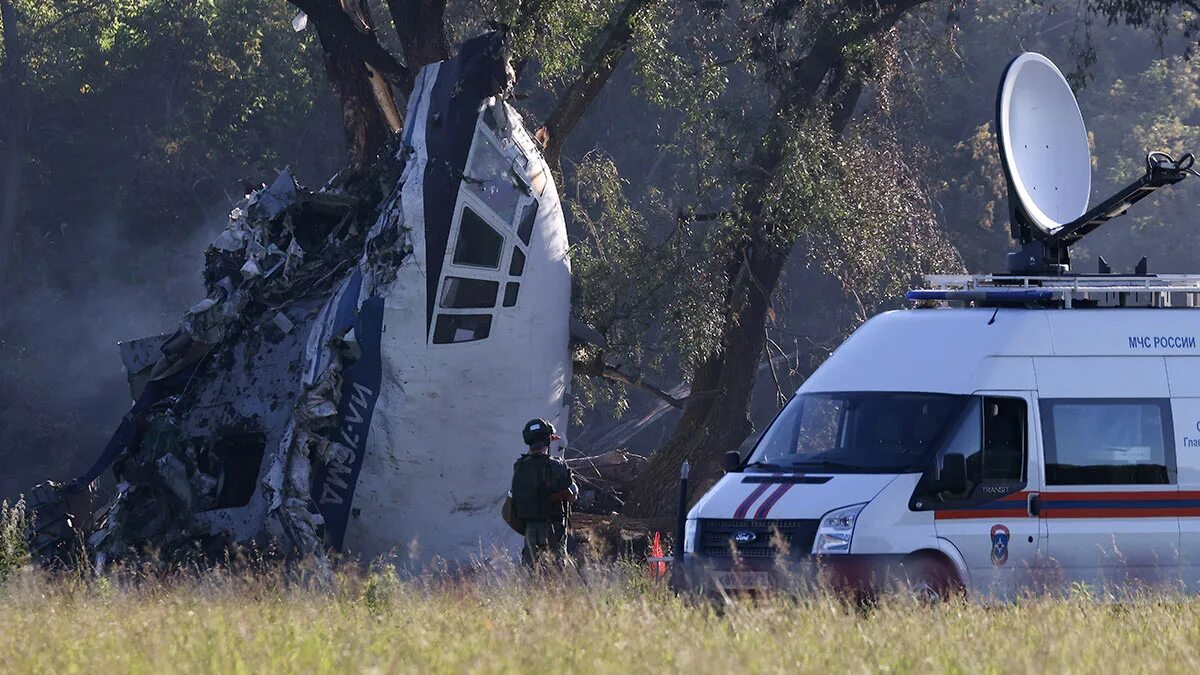 Упал военно транспортный самолет. Крушение самолета в Рязани ил 76.