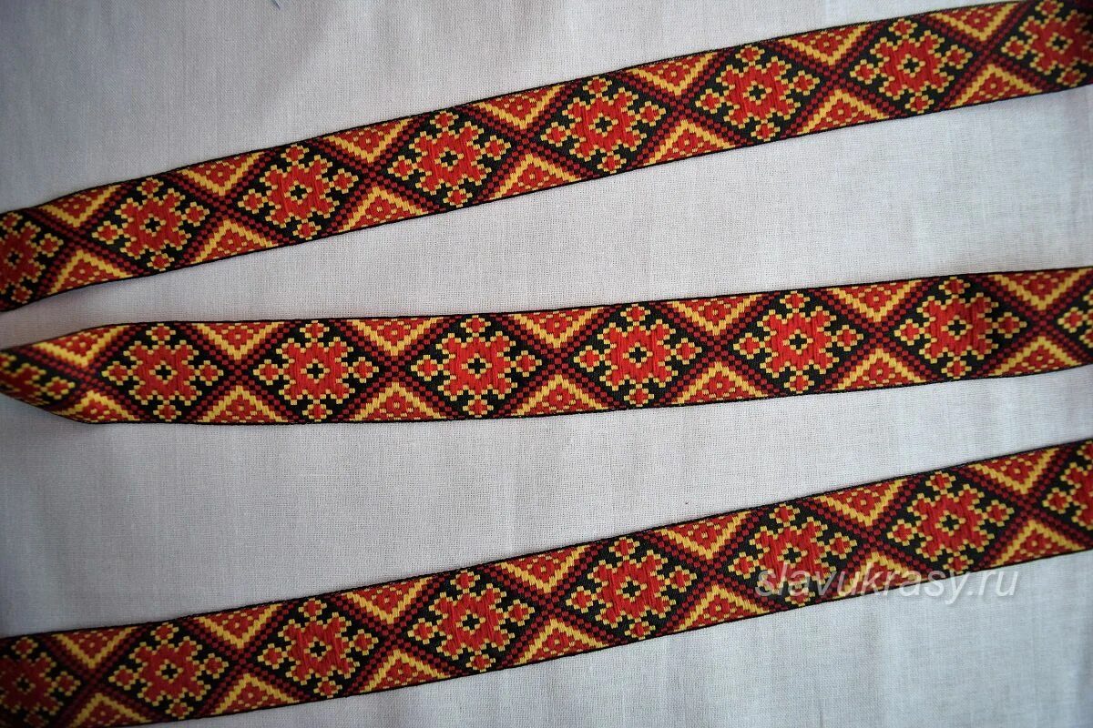 тесьма со скандинавским узором. славянские украсы интернет магазин. ткань в славянском стиле. ткань со славянским орнаментом. славянская ткань с русским узором.