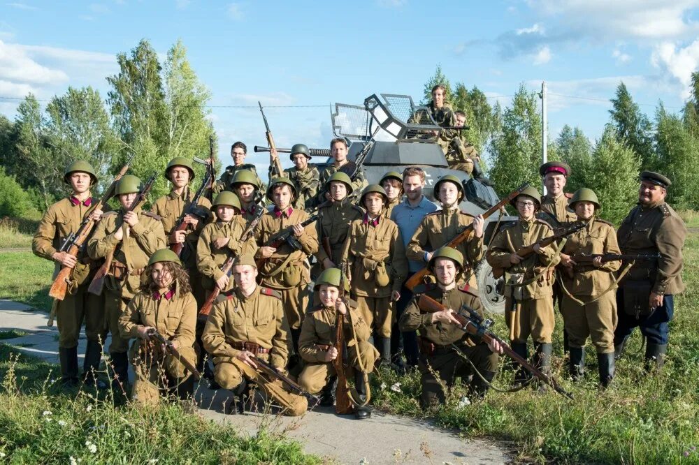 Изменений военной организации. Полевой лагерь сталкеров. Тяжин Военная реконструкция. Лагерь сталкеров. Лагерь сталкер Казань.