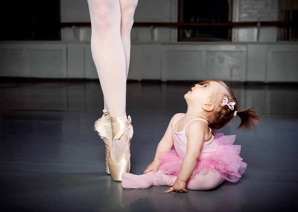 Танец маленьких. Балерина Анжелина Лебедева. Маленькая балерина. Маленькая танцовщица. Балет для маленьких девочек.