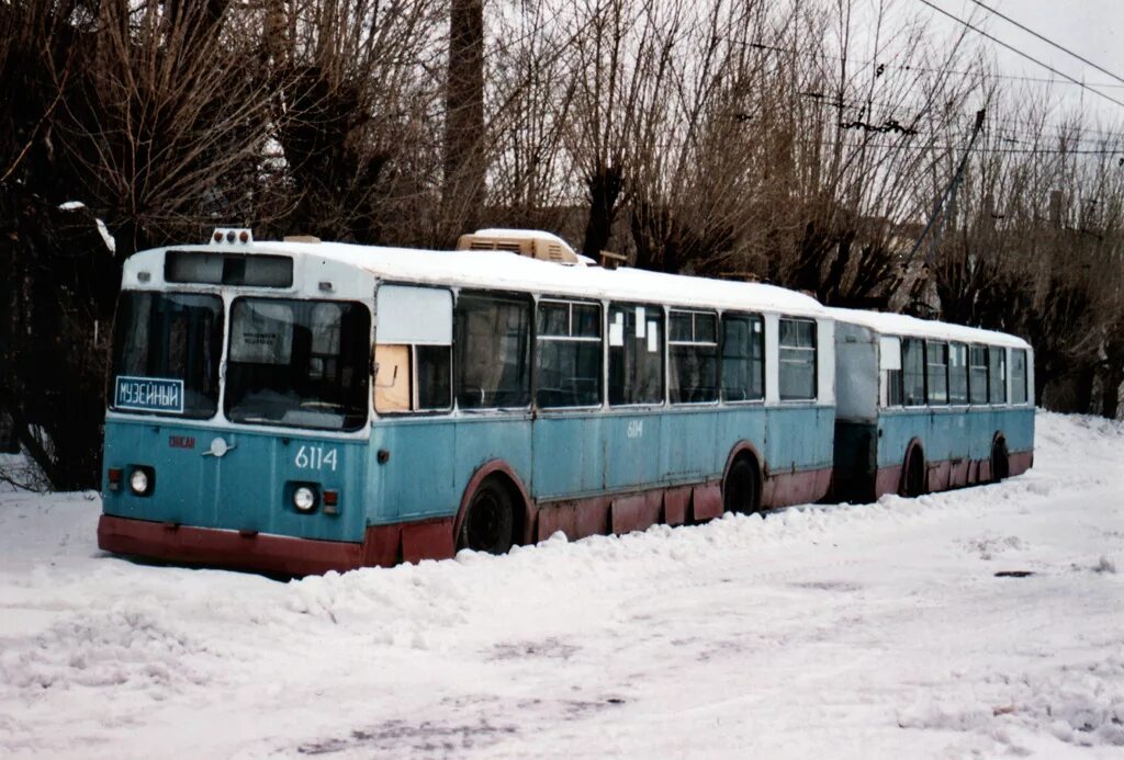 Троллейбус поезд. Троллейбусный поезд ЗИУ 682. Троллейбусные поезда ЗИУ-9. ЗИУ-682 сме Санкт Петербург. Троллейбус ЗИУ 9 сме.