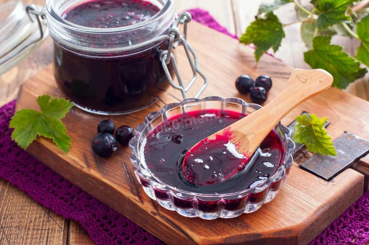 Как приготовить черную смородину без варки