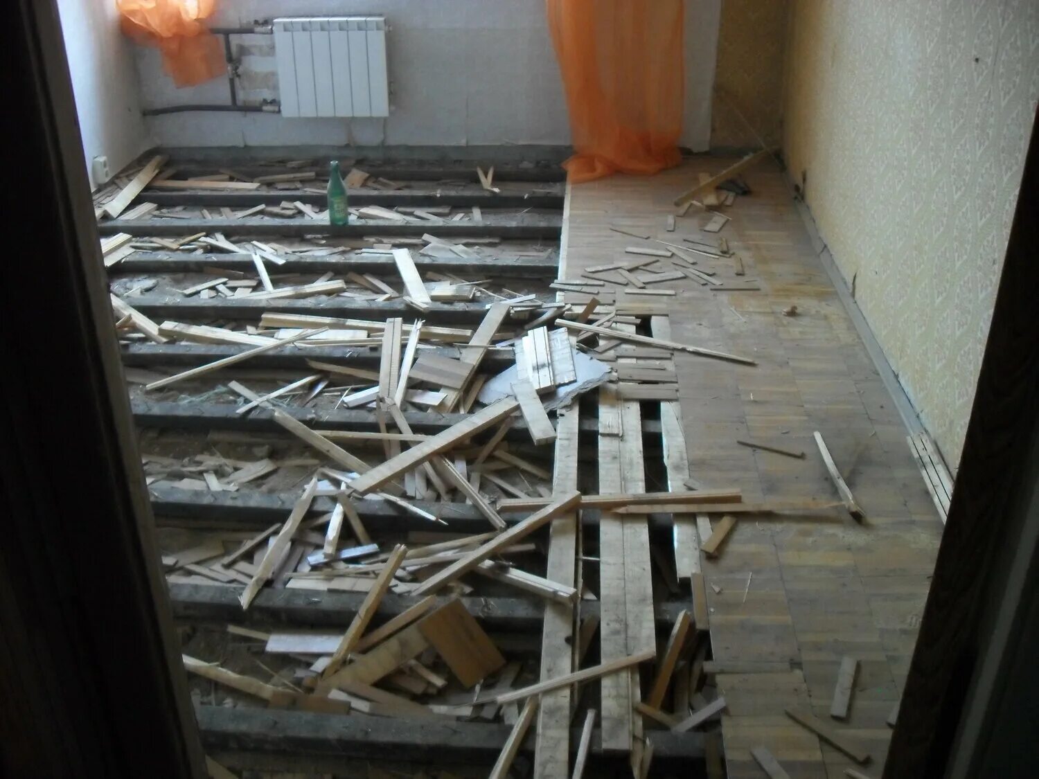 Как разобрать пол в квартире Разобрали старый пол в Хрущёвке. Фото до/после, показываю как правильно демонтир