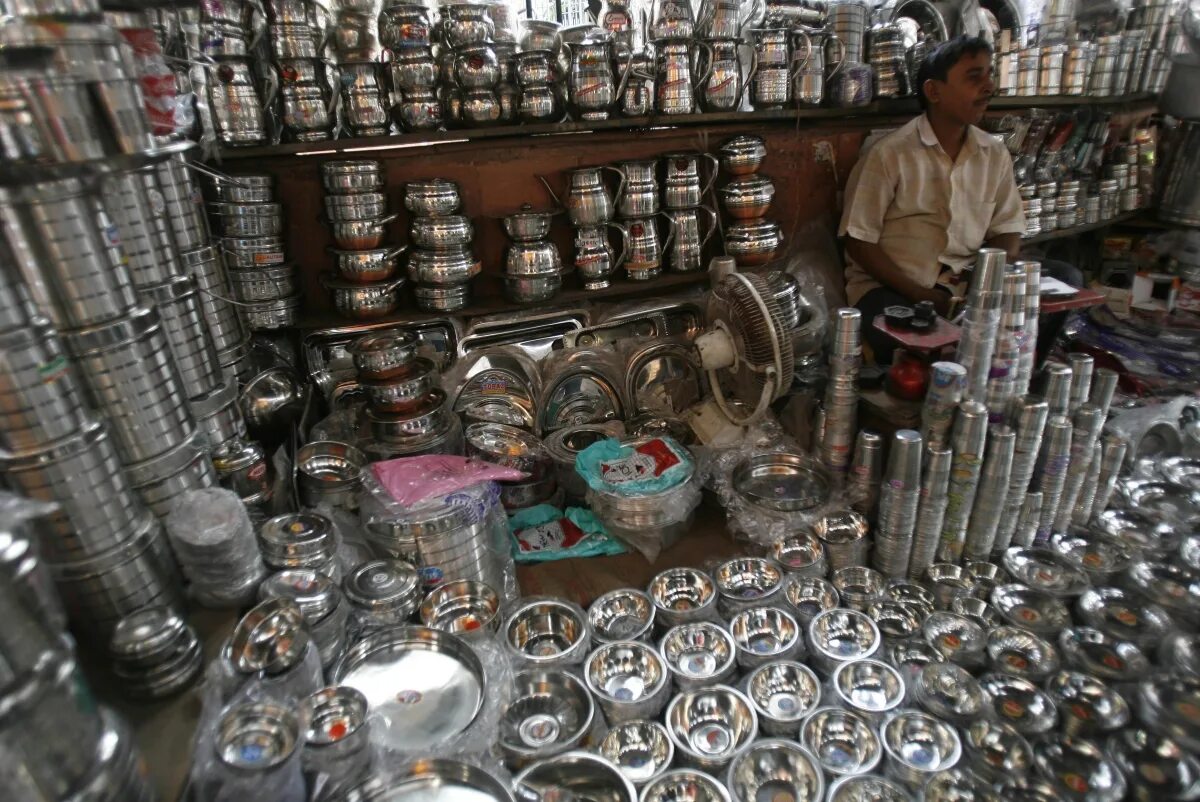 посуда на рынке садовод турецкая. выкладка товара в магазине посуды. посуда садовод рынок велдиш. садовод рынок велдиш. садовод посуда какой ряд.