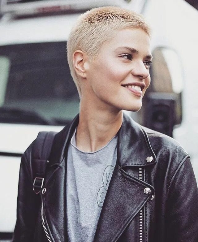 Ich habe mir endlich einen Buzzcut rasiert & du solltest dich auch trauen Rasier