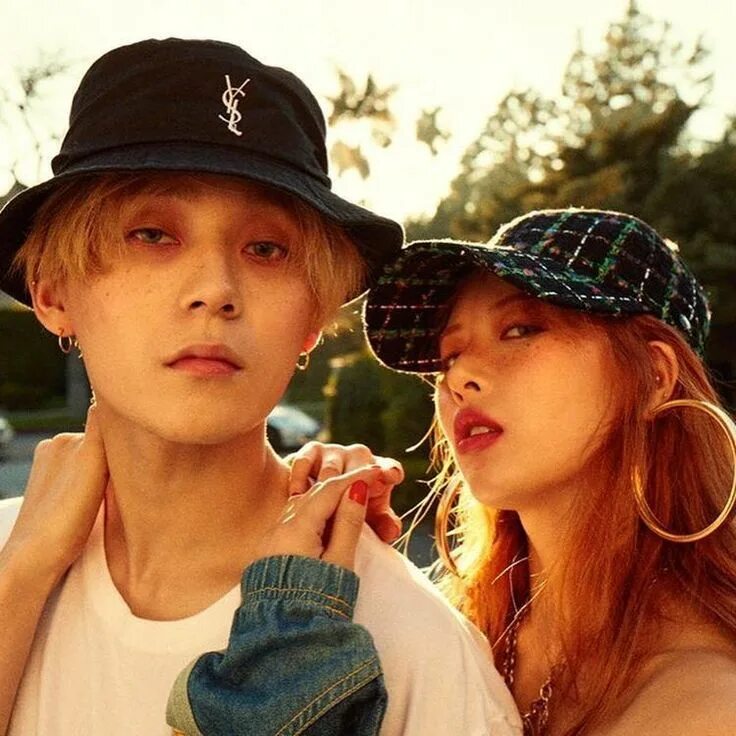 Группа хена. Hyuna and dawn. hyuna и идон. хена triple h. hyuna and e&#039;dawn.