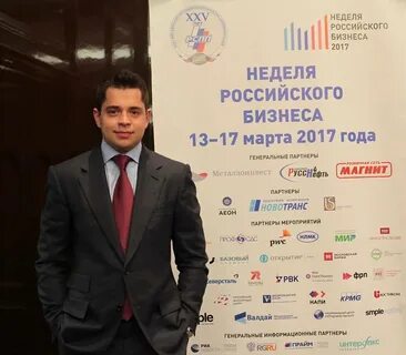 Артемом комаровым
