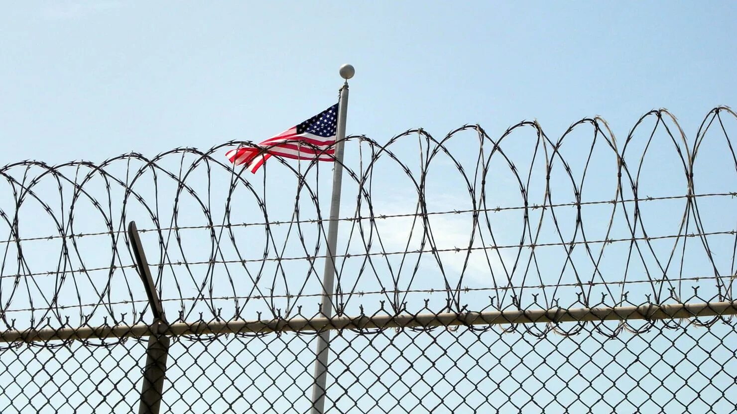 Система колонии. Пенитенциарная система. immigration nation+prison. us jail. gypsy crusader prison photo.