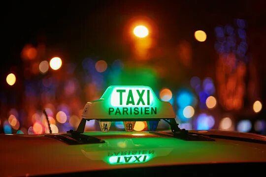 Зеленое такси фото Se Instala En Oslo El Primer Sistema De Carga Inalámbrica Para Taxis Eléctricos