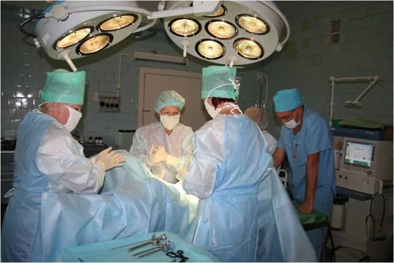 Урология 8 горбольница. Операционная городская больница. операционное отделение больницы. операционная палата. операционный блок урология.