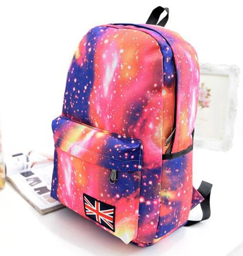 Девушка с рюкзаком. Рюкзак для девочки подростка модный. Рюкзаки для подростков для девочек. Самые красивые рюкзаки для девочек. Необычные рюкзаки для подростков.