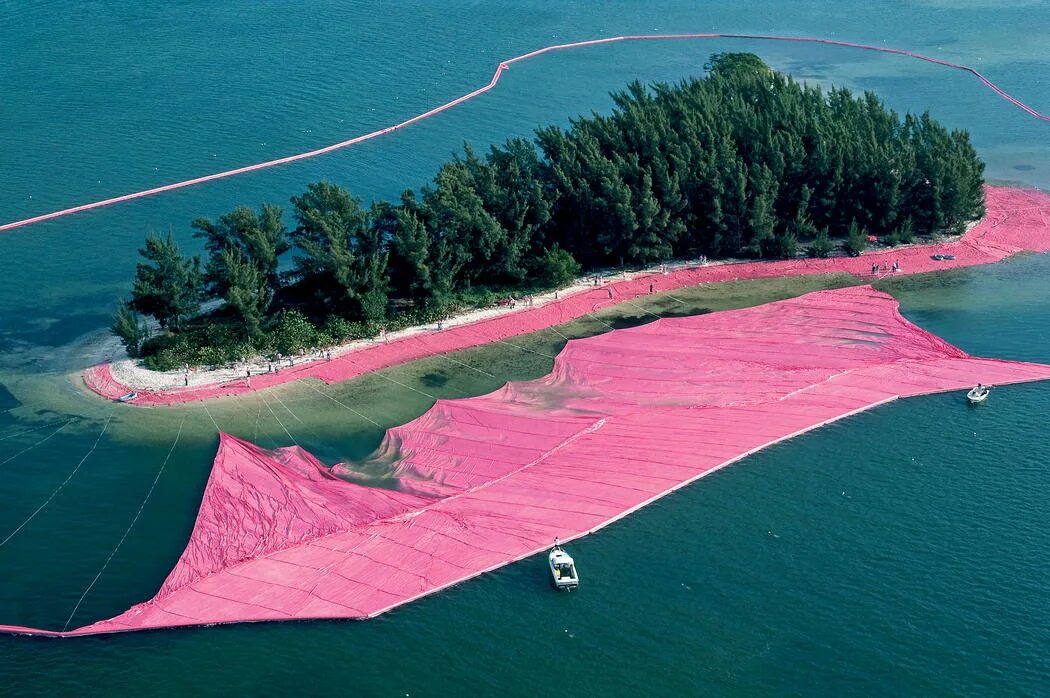 Окруженные острова Христо Явашев. Ленд арт Христо Явашев. Christo and Jeanne-Claude.