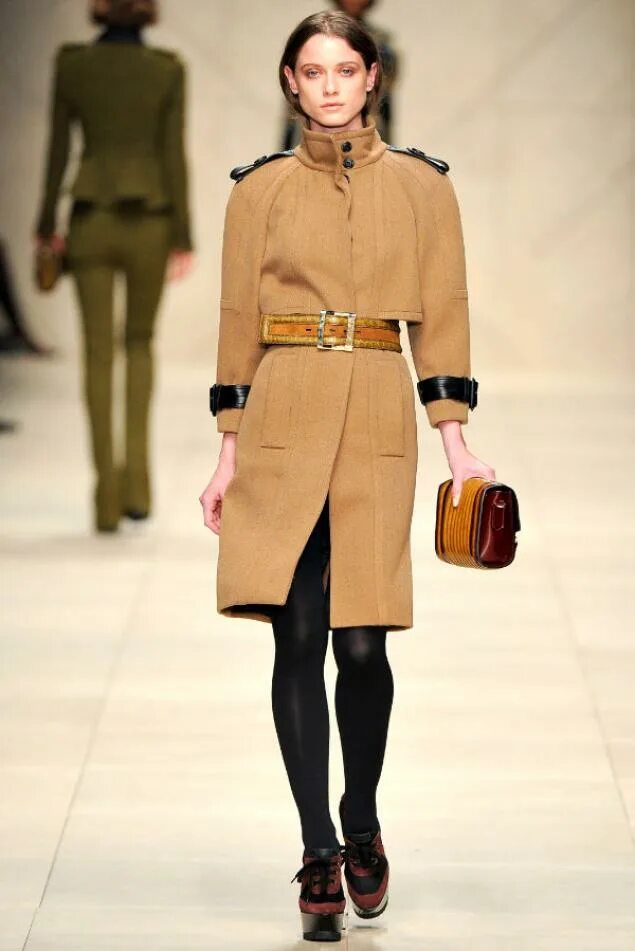 Женская верхняя одежда осень зима. Burberry prorsum пальто женское. burberry prorsum пальто женское кашемировое. burberry prorsum 2011. бербери пальто осень зима.