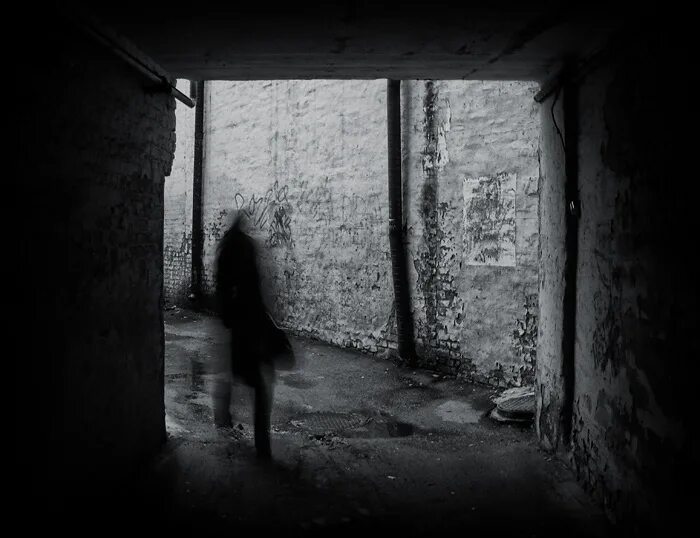 жуткая тень